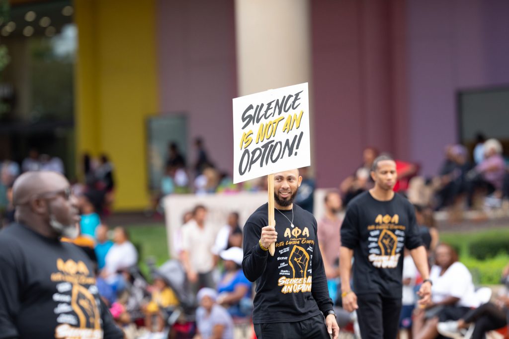 $4,000 Social Change Grant